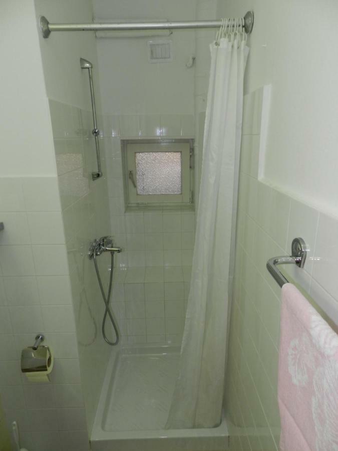 Levak Apartments - Apt. 2 Pjescana Uvala Kültér fotó