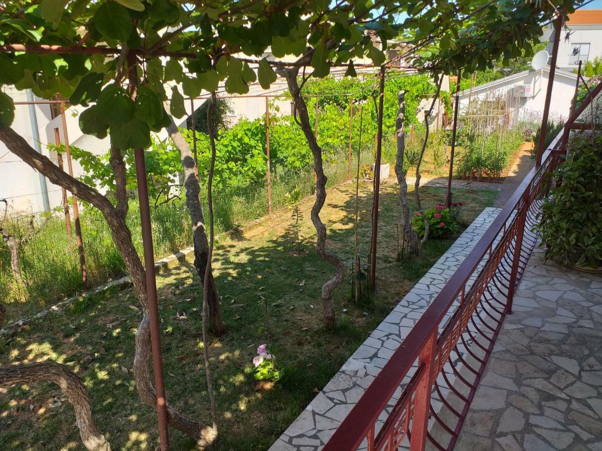 Levak Apartments - Apt. 2 Pjescana Uvala Kültér fotó